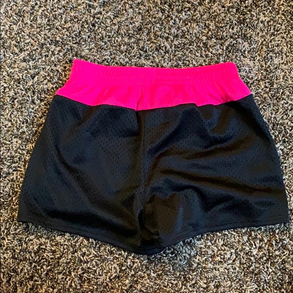 Shorts - Picture 2 of 3